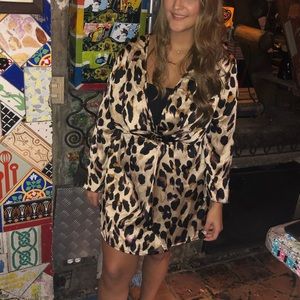 PLUS SIZE - Leopard dress